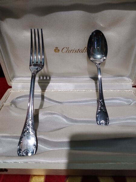 Caseta cu furculita si lingurita argintate Christofle