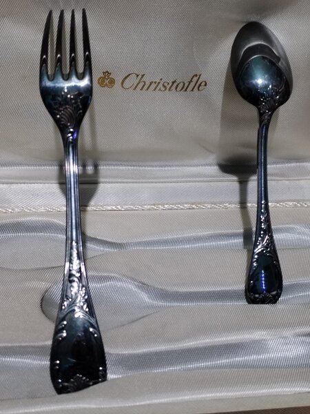 Caseta cu furculita si lingurita argintate Christofle