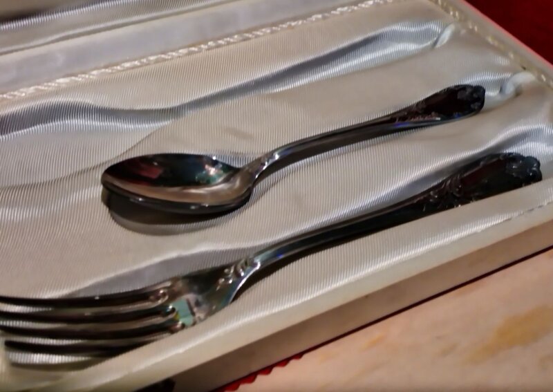 Caseta cu furculita si lingurita argintate Christofle